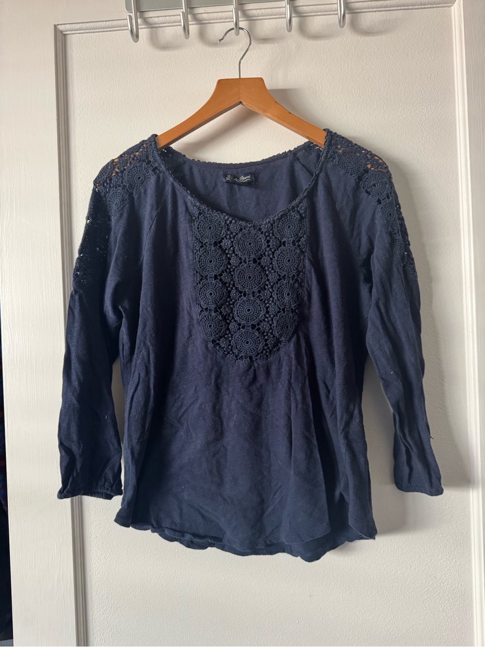 Lucky Brand Navy Blue Boho Peasant Blouse Crochet Lace Yoke Long Sleeve